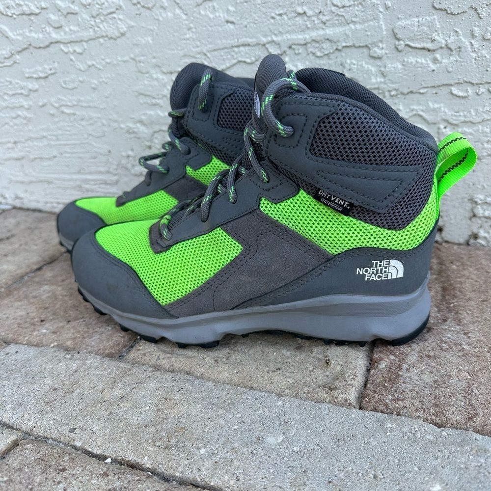 The North Face Junior Hedgehog Hiker Ii Mid Boot.